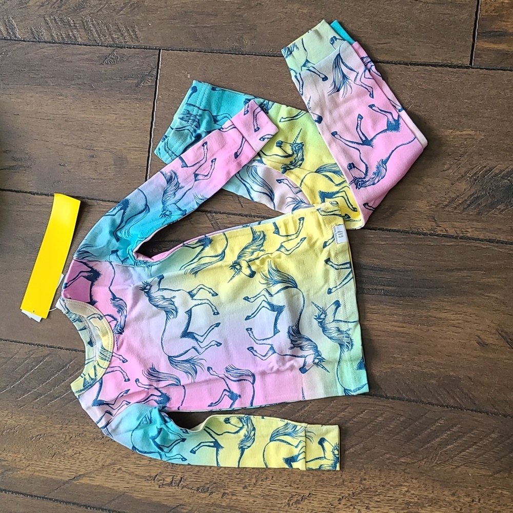 NEW size2T Gap sleepwear set